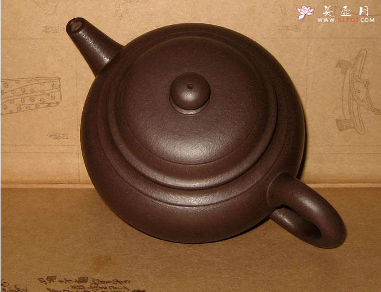 紫砂壶图片：徐汉堂女儿 友兰肩线壶 - 美壶网