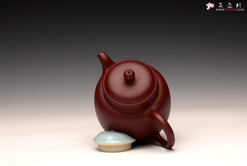 紫砂壶图片：美壶特惠 俞欣荣新作 挺拔俊秀 留云 优质枣红泥 极易泡养 - 美壶网