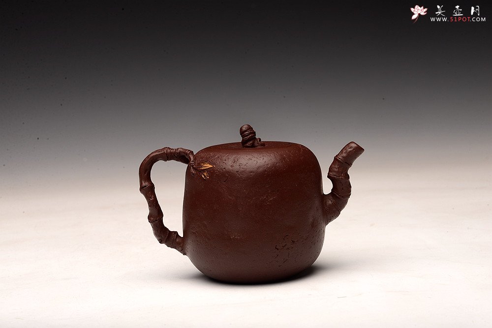 紫砂壶图片：潘丹初全手新作 泥‘玄’系列之玄石 古拙文气  石竹 峥嵘岁月 - 美壶网