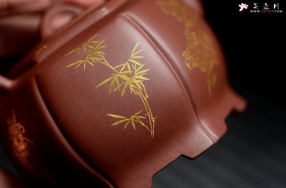 紫砂壶图片：潘小东全手新作 稳重大气 线条优美 宫灯提梁 描金装饰 - 美壶网