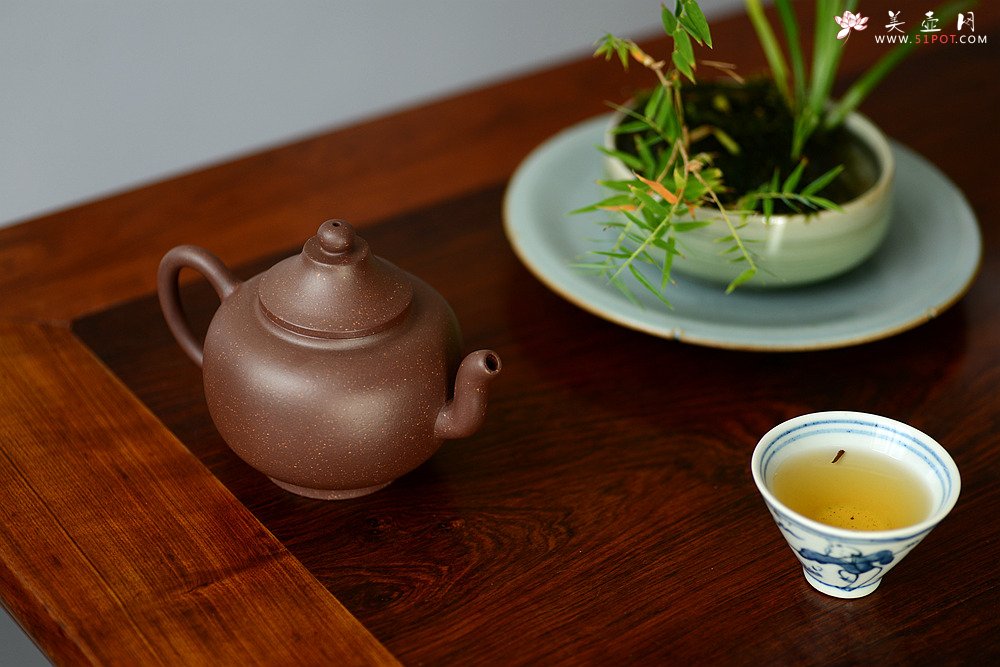 紫砂壶图片：淞庐作品 高雅简洁 线条流畅 全手笠帽  - 美壶网