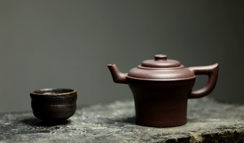 淞庐紫砂壶 淞庐作品 敦厚古朴 轻巧有动感 全手虎镦壶 高温老紫泥 原矿紫泥