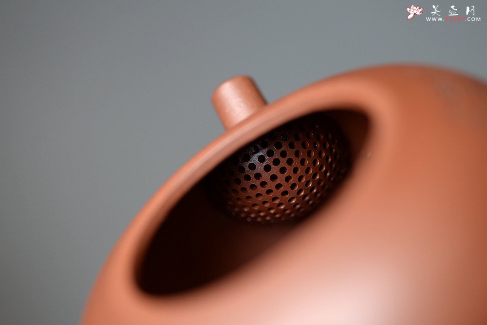 紫砂壶图片：詹黎明全手新作 浑厚圆润 高路精心装饰 球孔 做工精致 福圆 - 美壶网