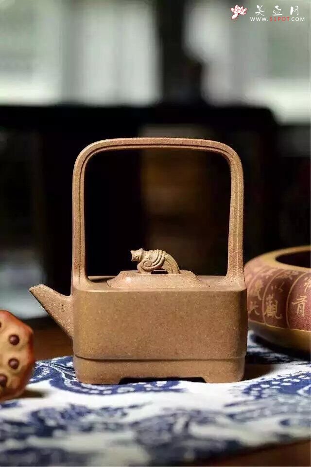 紫砂壶图片：提梁壶 - 美壶网