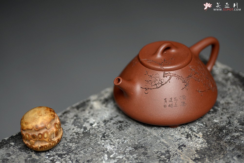 紫砂壶图片：手工炼制底槽青  骨骼清奇 国助范建鹏装饰 全手梅花石瓢 - 美壶网