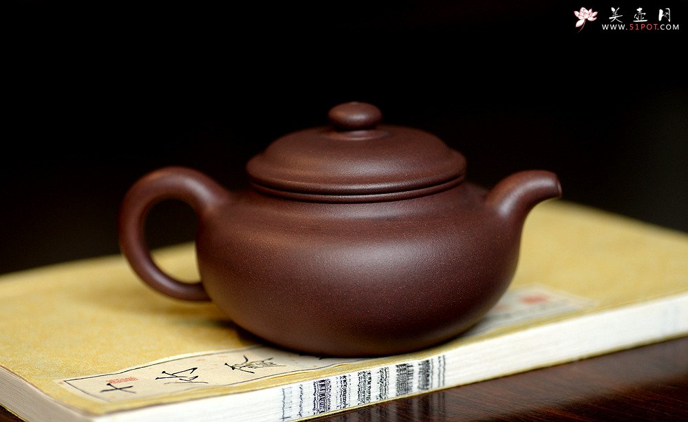 紫砂壶图片：施梦佳新作 全手仿古 传统经典 韵味十足 - 美壶网