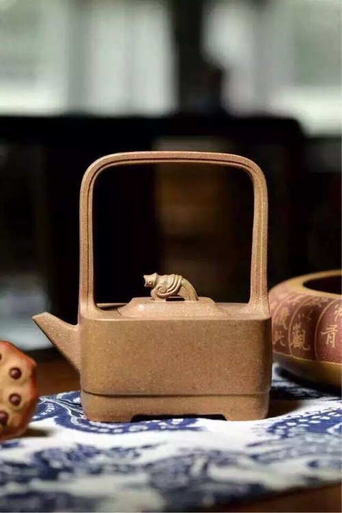 张宏桃紫砂壶 提梁壶 原矿段泥