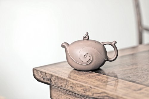 于洪霞紫砂壶 于洪霞原创力作 全手大品‘源’ 韵味十足 线条流畅 原矿底槽清