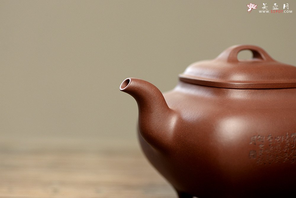 紫砂壶图片：文气装饰 大气磅礴 优质清水 全手传炉 神韵悠长 - 美壶网