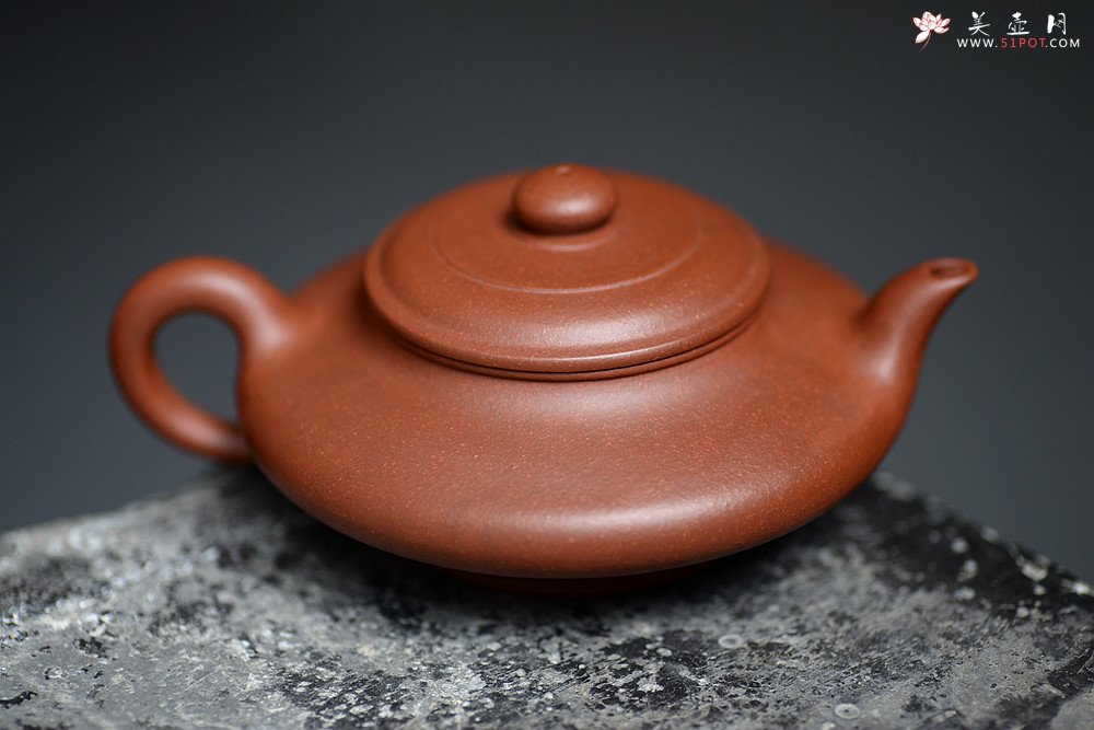 紫砂壶图片：国师顾小英作品 线条流畅 实用精品 水扁 绿茶知音 优质清水泥 - 美壶网