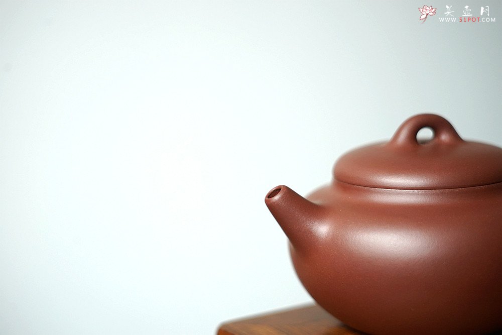 紫砂壶图片：俞欣荣新作 美壶特惠 经典实用 出水如注 线条流畅 做工精致 汉韵（高旭峰款式） - 美壶网