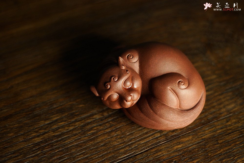 紫砂壶图片：细工大赞 刘祥精品雕塑 指点迷经  - 美壶网