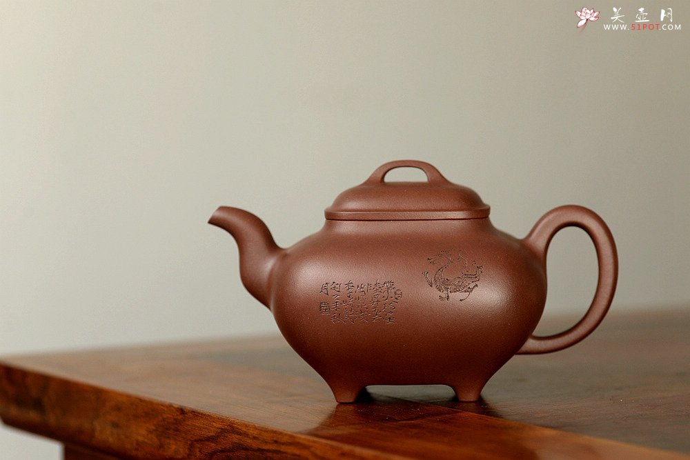 紫砂壶图片：文气装饰 大气磅礴 优质清水 全手传炉 神韵悠长 - 美壶网