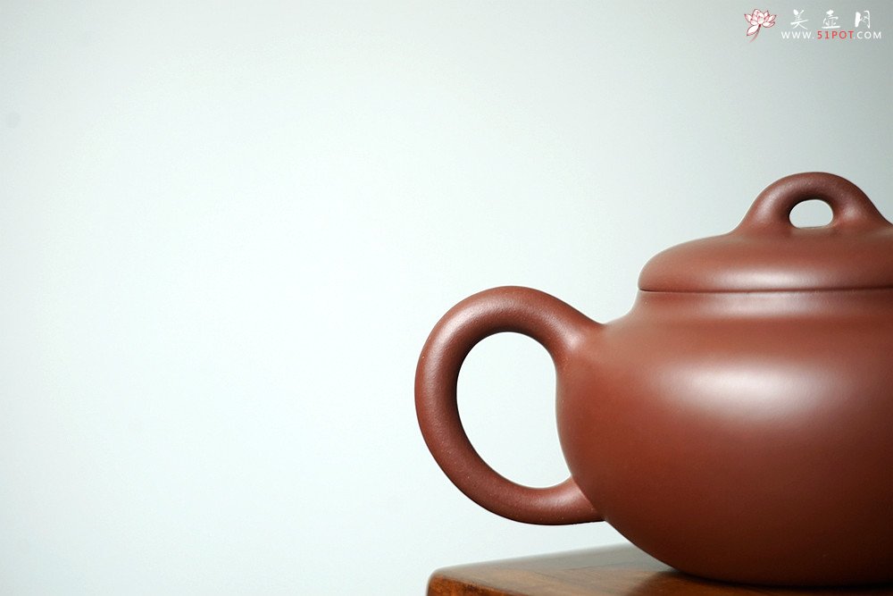 紫砂壶图片：俞欣荣新作 美壶特惠 经典实用 出水如注 线条流畅 做工精致 汉韵（高旭峰款式） - 美壶网