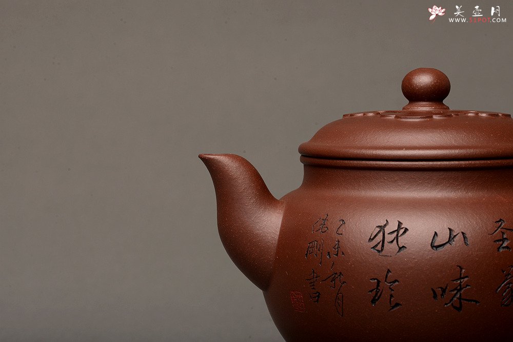 紫砂壶图片：传统经典 器型周正端庄 文气刻绘 大彬如意 - 美壶网