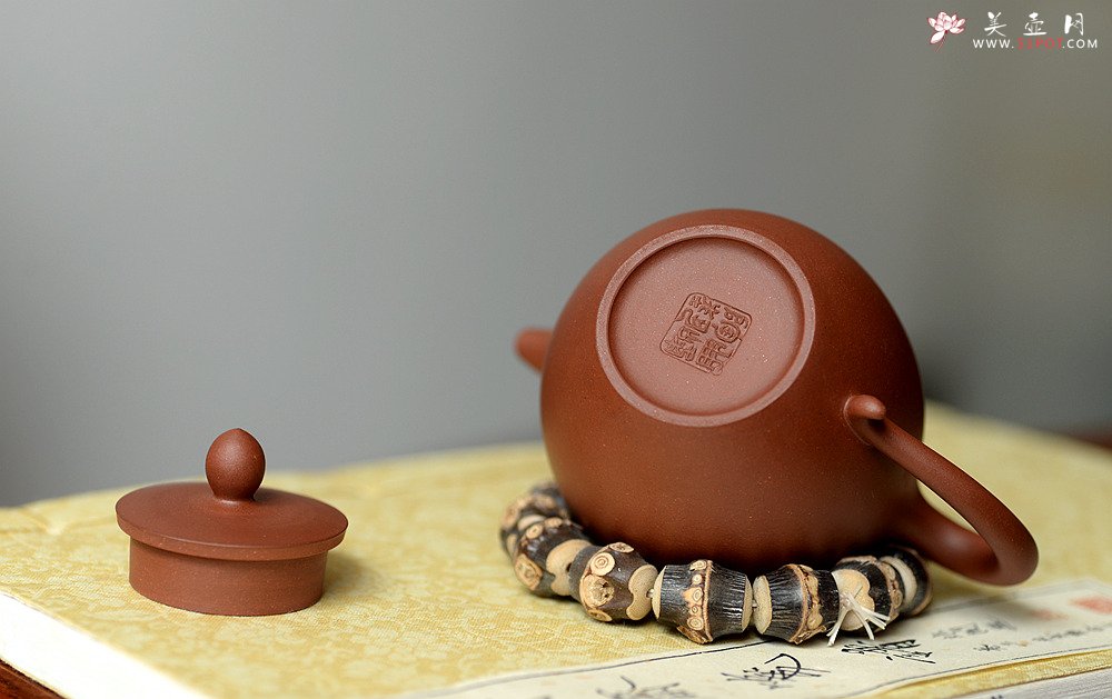 紫砂壶图片：曲峰老师全手精品之美人肩 亭亭玉立 娇俏可人 - 美壶网