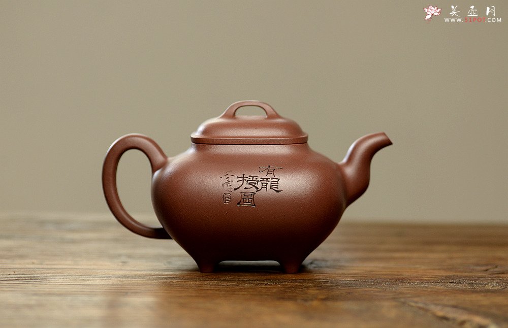 紫砂壶图片：文气装饰 大气磅礴 优质清水 全手传炉 神韵悠长 - 美壶网