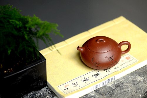 路达紫砂壶 美壶特惠 路达全手新品 温润可人 扁而不僵 全手扁腹二 原矿降坡泥