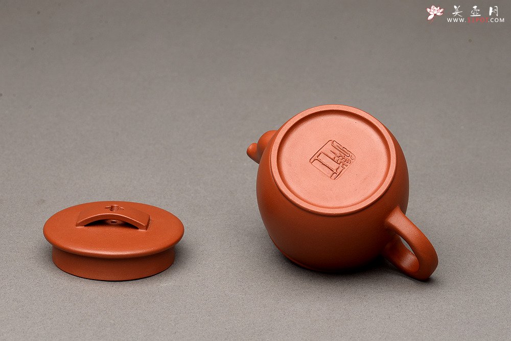 紫砂壶图片：王微全手新品 大口实用 优质朱泥~~全手小汉瓦 - 美壶网