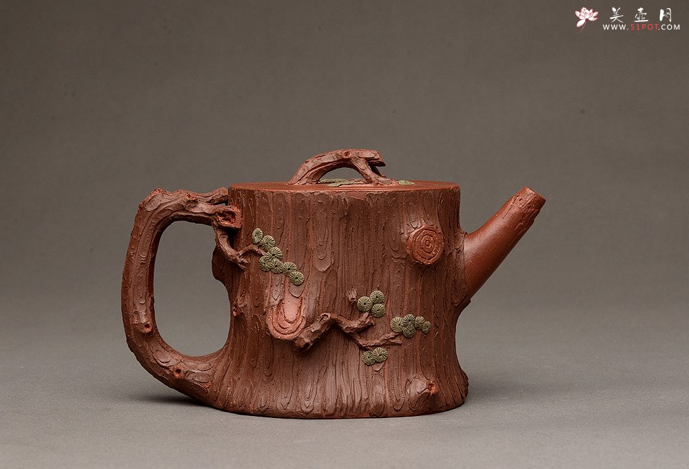 紫砂壶图片：优质地槽青 全手双色大黑松 引人流连 苍劲古松 - 美壶网