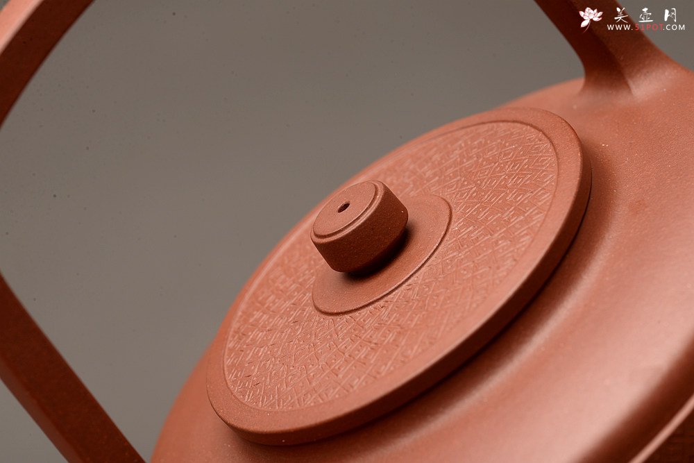 紫砂壶图片：乙未年全手工二等奖作品 端庄大气 原创作品 优质底槽青 玉璧提梁套组 - 美壶网