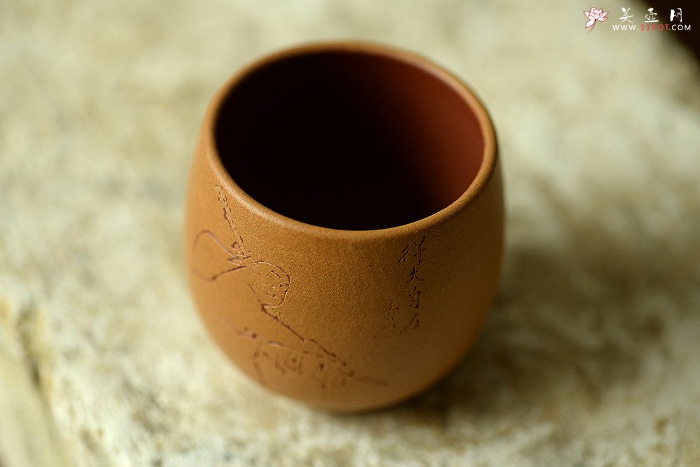 紫砂壶图片：曲峰雅致品茗杯 做工精致 - 美壶网