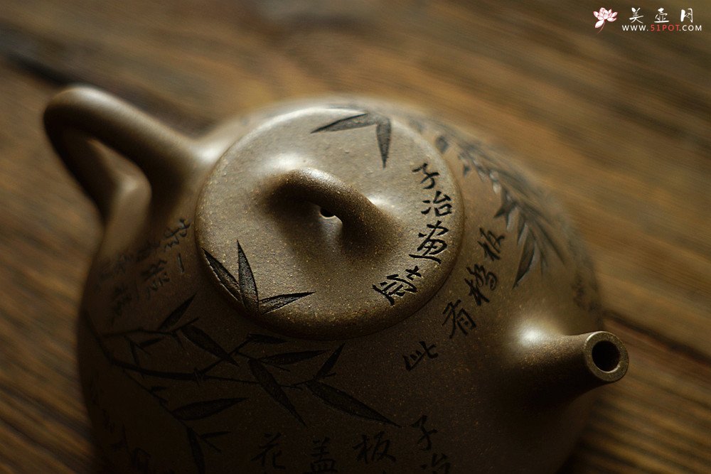 紫砂壶图片：张听刚精心摹古装饰 古朴素雅 文气佳品 全手翟子冶石瓢 - 美壶网