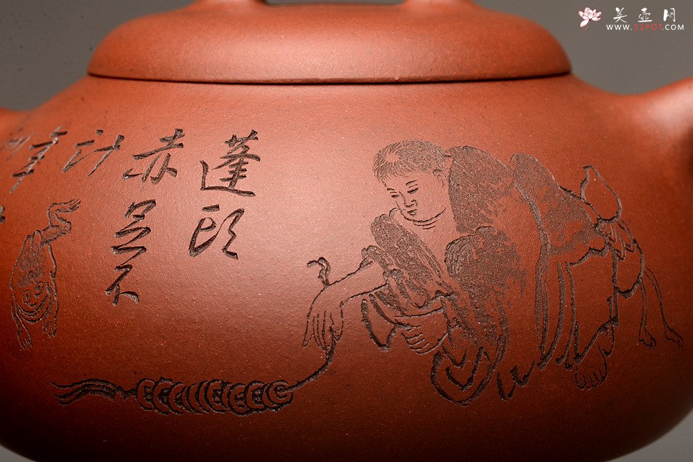 紫砂壶图片：刘海戏金蟾 张听刚精心装饰 文气之作 过桥扁腹 - 美壶网