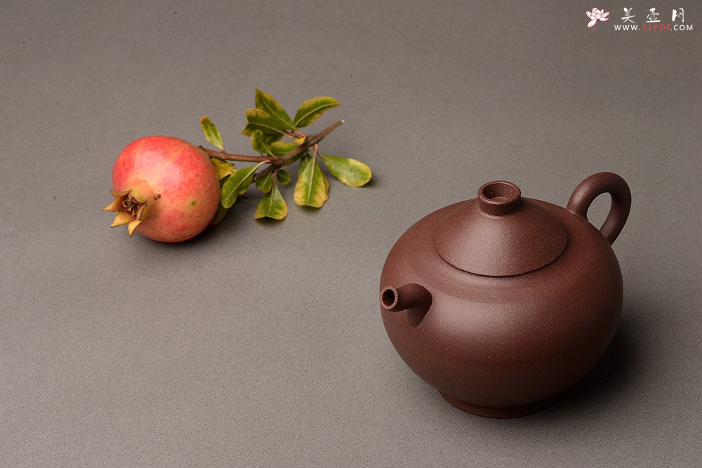 紫砂壶图片：詹黎明全手新作 古朴稳重 颇具个性 陶瓮 做工精致 - 美壶网