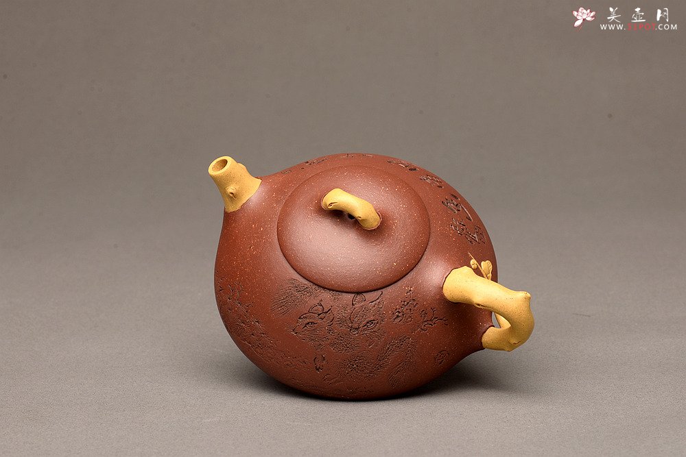 紫砂壶图片：李彦雄新品 雅趣 松鼠栩栩如生 三友石瓢 - 美壶网