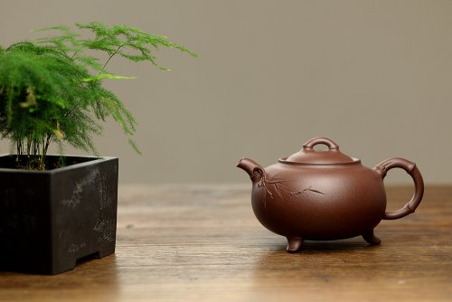 钱佳欣紫砂壶 钱佳欣全手作品 稳重大气 贴叶飘逸 全手润竹 原矿紫泥