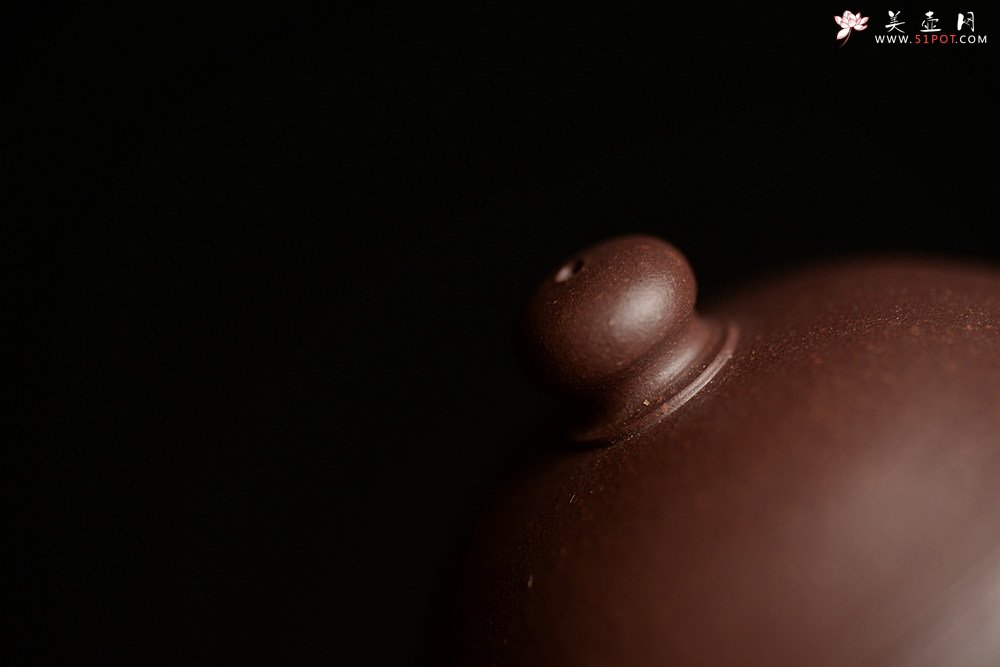 紫砂壶图片：娇小可人 老紫泥 传统经典  全手小文旦 - 美壶网