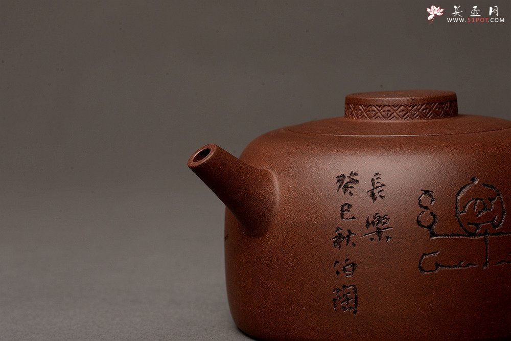 紫砂壶图片：寓意吉祥 稳重典雅 精工全手四灵井栏 - 美壶网