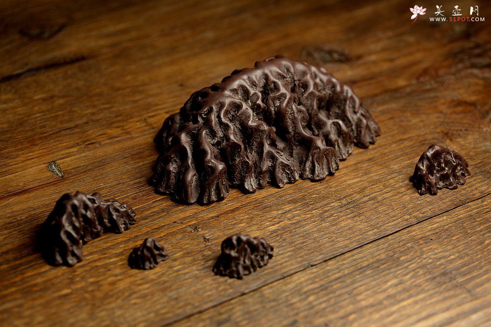 紫砂壶图片：施奇华全手摆设假山 山浪峰涛 层层叠叠  - 美壶网