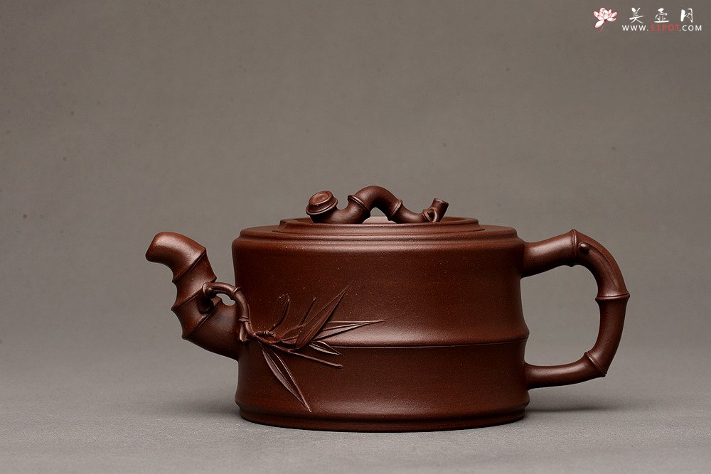 紫砂壶图片：顾正芳新作 苍劲有力 厚重大方  全手竹段 经典 陈腐老紫泥 - 美壶网