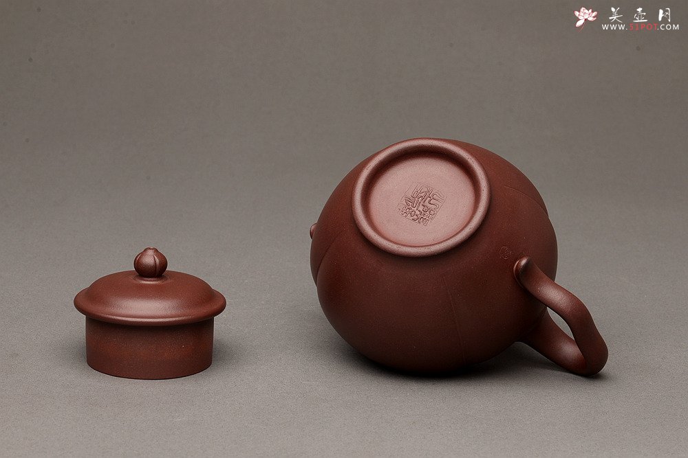 紫砂壶图片：陈进全手新作 大虚极 筋囊器型 难度之大 挺拔优雅 - 美壶网