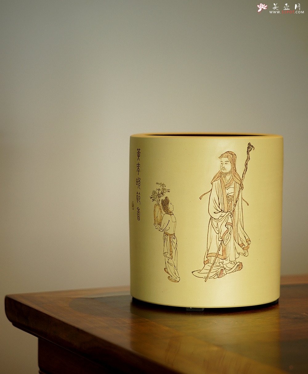 紫砂壶图片：张听刚笔筒 高士赏菊图 以刀代笔 行云流水 老辣精炼 - 美壶网