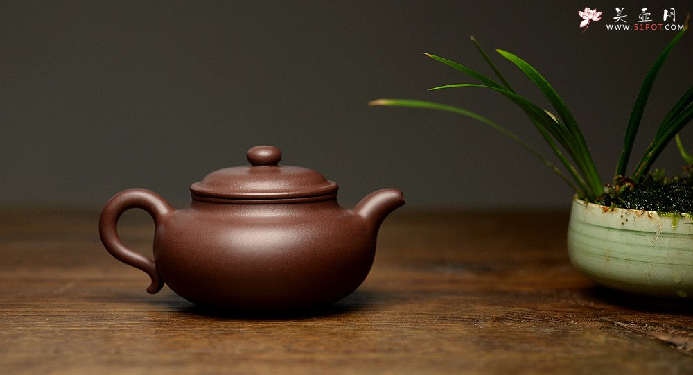 紫砂壶图片：秀雅风格 原矿优质紫泥  全手小仿古 传统实用小品 - 美壶网