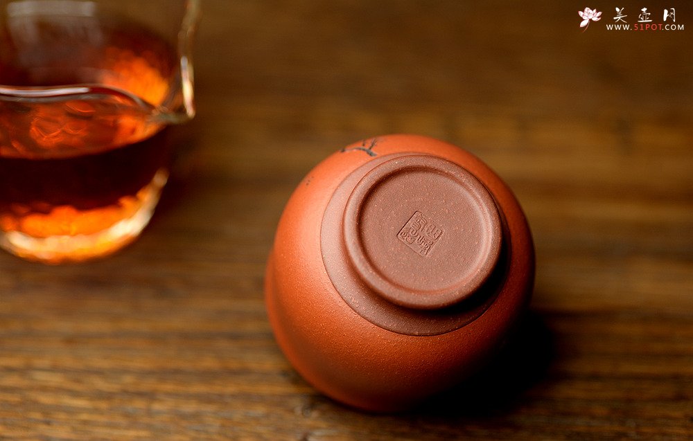 紫砂壶图片：曲峰佛陀杯 以底槽清打底粉降坡泥 精致实用  - 美壶网