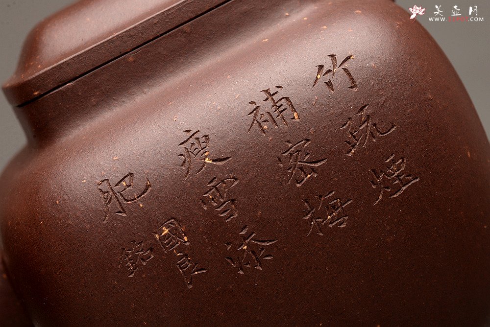 紫砂壶图片：许国良风雅装饰 实力许浒 浑厚高俊 精品代表作 全手鸣远四方 - 美壶网