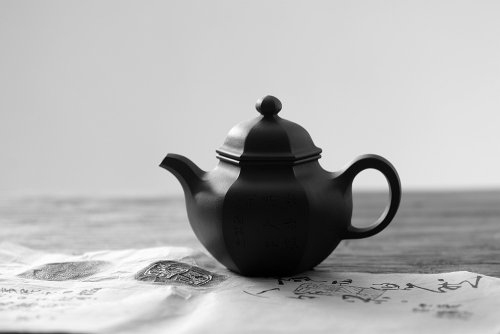 刘世涛紫砂壶 刘世涛新作 紫砂和书画的碰撞~ 文气袭人 全手六方掇球 证书是壶之拓片 原矿紫泥