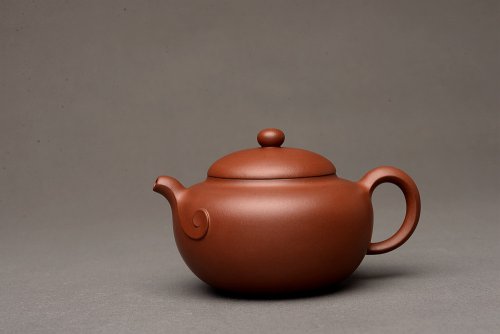 于洪霞紫砂壶 于洪霞乙未冬全手新作 敦厚可人 立意颇新 闲云 冬日小品 原矿底槽清