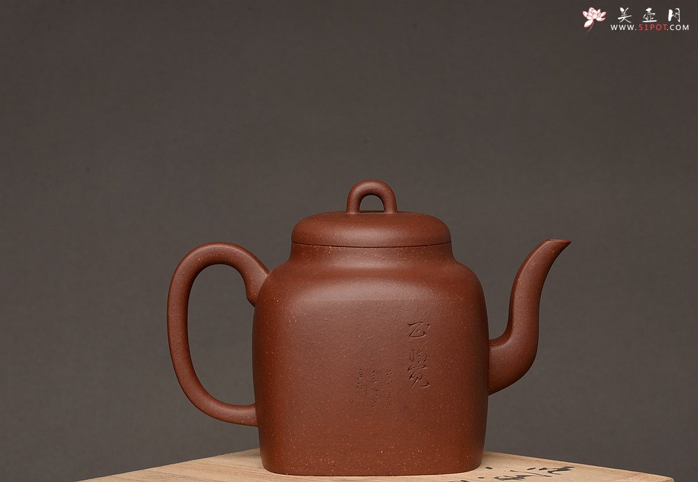 紫砂壶图片：于洪跃全手新品 方圆结合 挺拔劲美 柔与刚  印方 - 美壶网