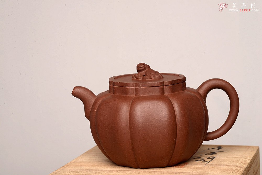 紫砂壶图片：酒虎全手筋囊新作 耐品佳作 做工精致 狮球对壶  推荐~ - 美壶网