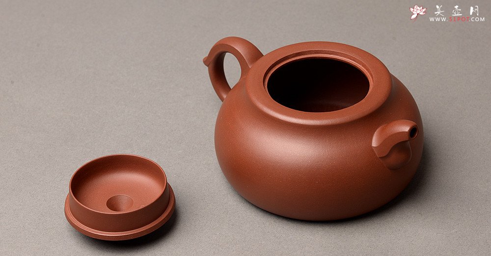 紫砂壶图片：万阗阗最新全手作品 厚重有韵致 线条严谨流畅 大蕴井栏 - 美壶网