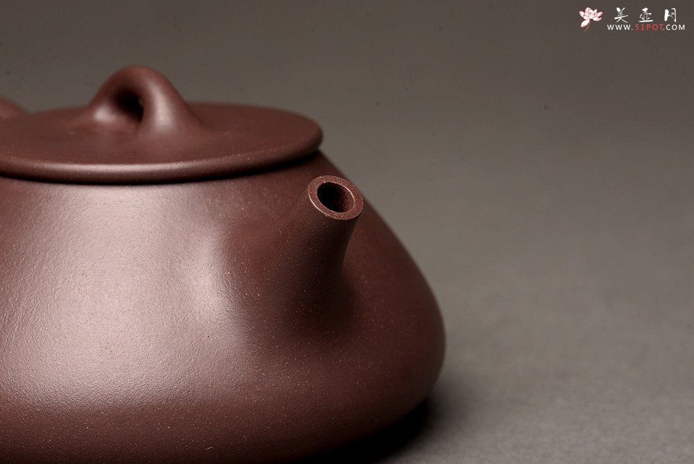 紫砂壶图片：器形周正 全手平盖石瓢 端庄秀丽 - 美壶网