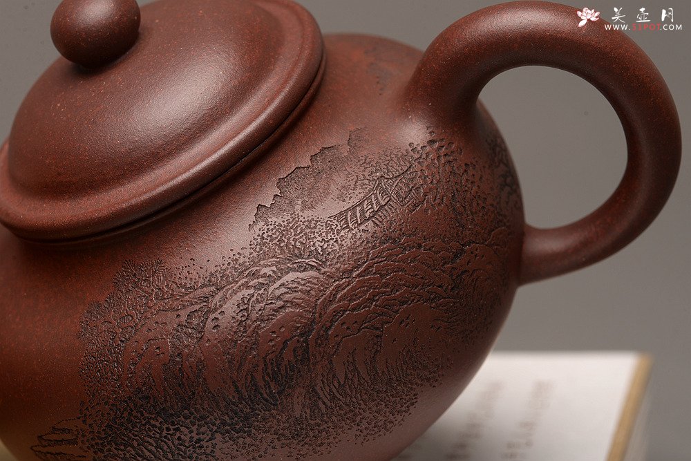 紫砂壶图片：优质老底料 李彦雄通景山水 全手掇球 饱满厚重 精品 - 美壶网