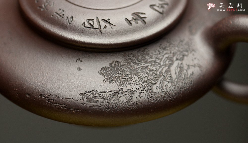 紫砂壶图片：精心之作 通景虚扁  李彦雄代表作 原矿老紫泥 - 美壶网