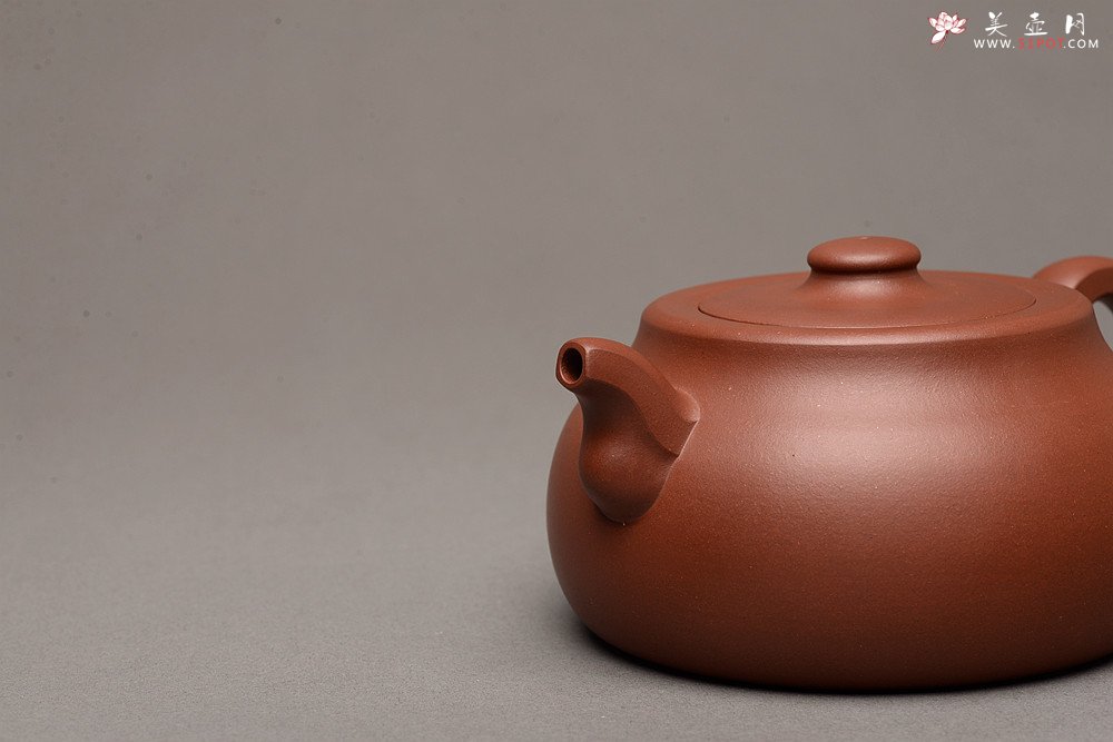 紫砂壶图片：万阗阗最新全手作品 厚重有韵致 线条严谨流畅 大蕴井栏 - 美壶网