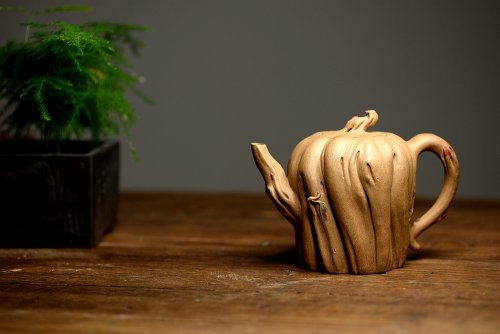 刘秀紫砂壶 刘秀全手经典新品 自然生动 古朴之味~~全手树魂 原矿段泥